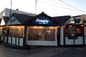 Pioneros Resto Bar