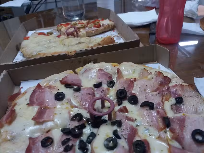 Pizzeria Horacito Unica En Neuquén