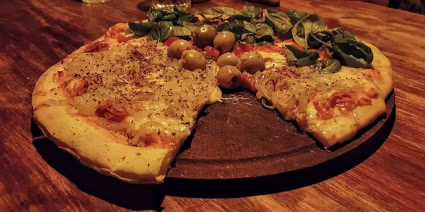 Pizzer&iacute;a La Cuadra