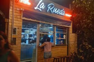 Pizzería La Rueda