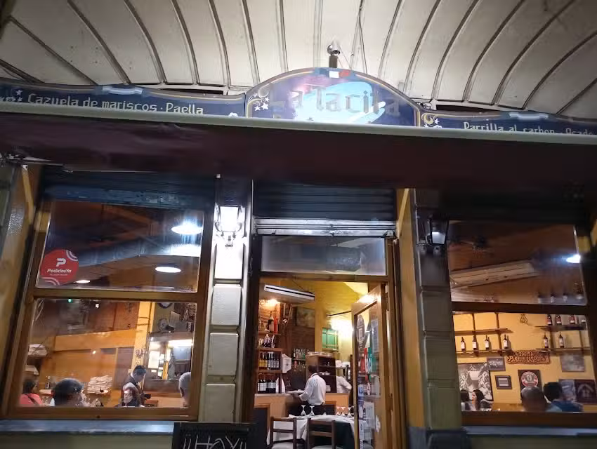 Pizzer&iacute;a La Tacita