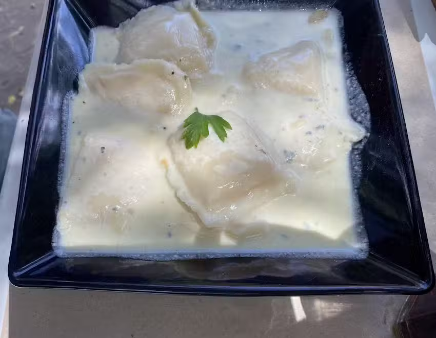 Qsi Restaurant Helader&iacute;a