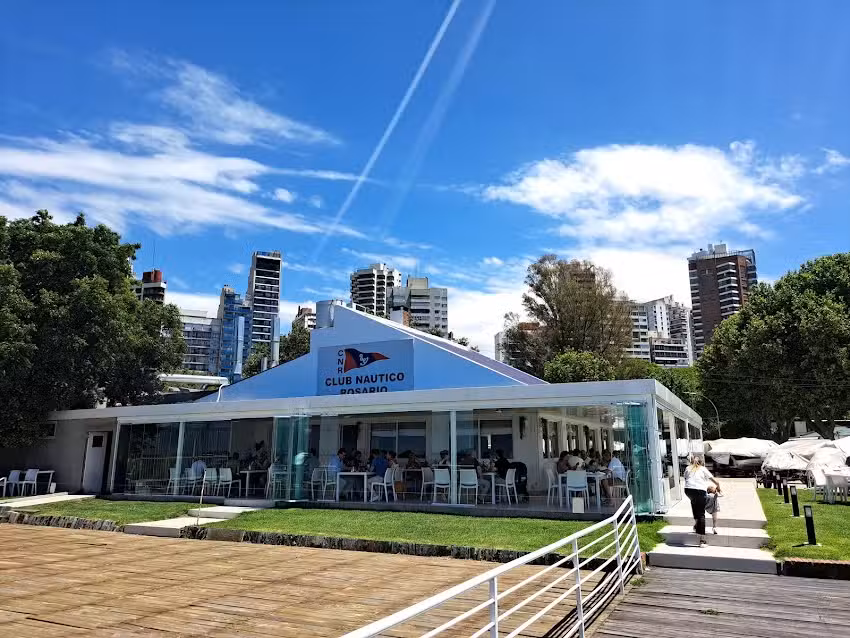 Resto Deck Del N&aacute;utico