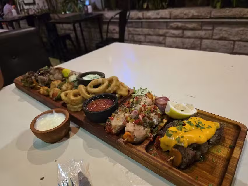 Roggers Rest&oacute; Bar