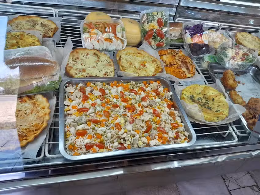 Rotiser&iacute;a lo del Mostry