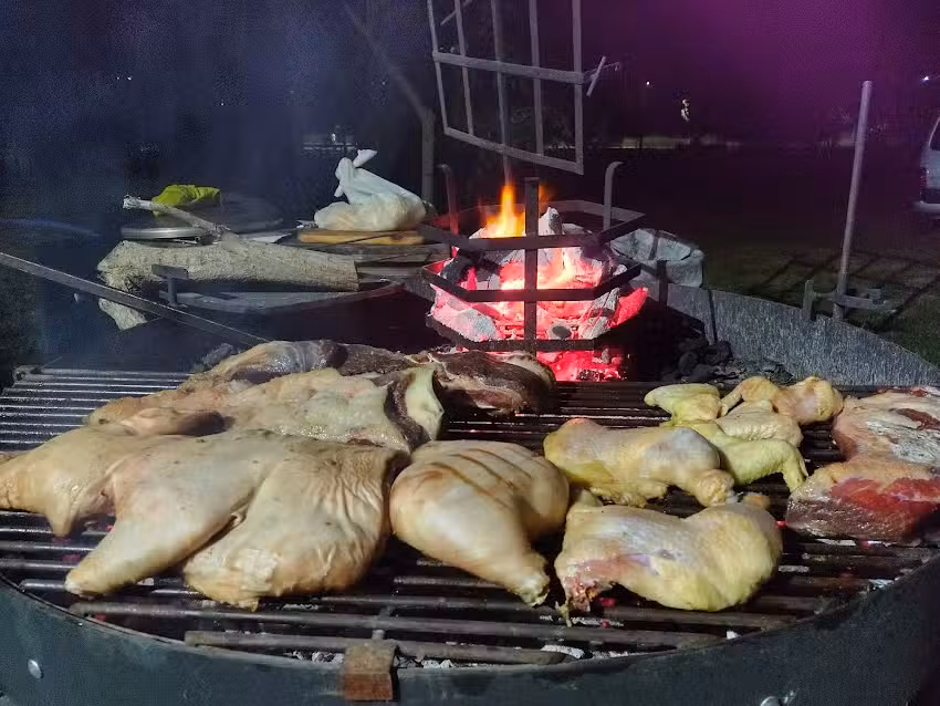 Sabores Criollos Parrillada Cabritos
