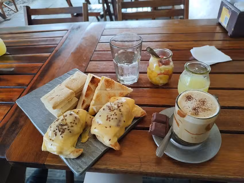 San Jorge Bar y Caf&eacute;