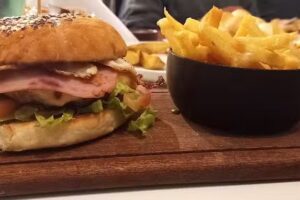 Tinta Roja Rest&oacute; Bar