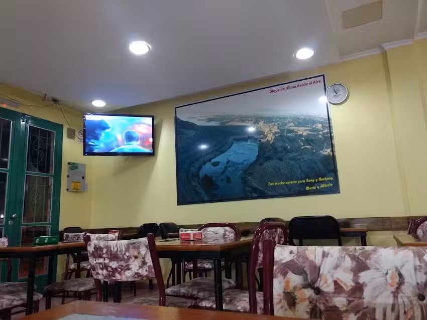 Totos Villa krause comedor