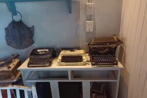 Valhalla Navarro Restaurante Cafe Patio