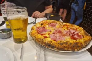 Via Verona Caffé y pizza napoletana